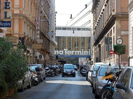 Termini Accommodation Рим Екстер'єр фото